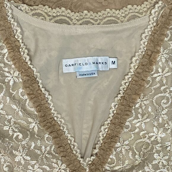 Garfield & Marks Lace Ruffled Tiered Maxi Dress Sleeveless V Neck Tan Lined M - Picture 10 of 10